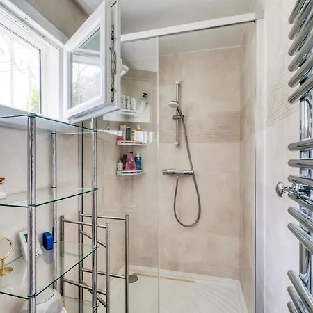 Maison Calme Apercu Avec Piscine Privee A 28