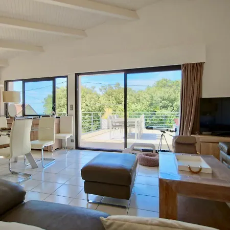 Maison Calme Aperçu Avec Piscine Privée à 28 Villa